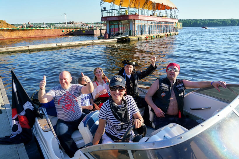 Прогулка на катере в Москве2
