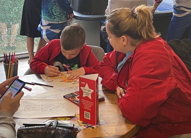 Полёт в аэротрубе для детей5