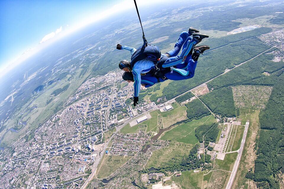 фото прыжок с парашютом