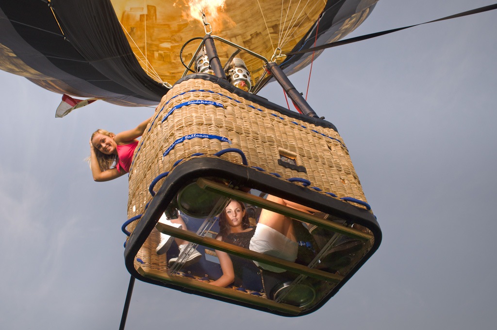 фото полет на воздушном шаре с прозрачным дном