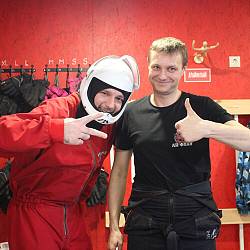 Аэротруба: 20 мин. полёта в будни или 15 мин. в выходные в аэротрубе Ай-Флай (до 3 чел.)