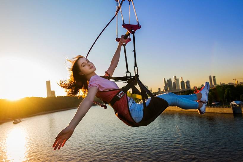 Спуск на Зиплайне по канатной дороге на Воробьевых горах
2