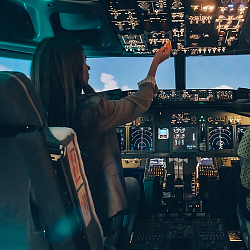 Боинг 737 или Аэрбас A320: полет на авиатренажере (45 мин., до 2 чел.)