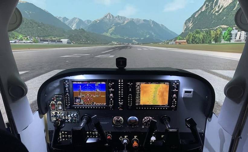 Полёт на авиатренажере самолета Cessna 1721