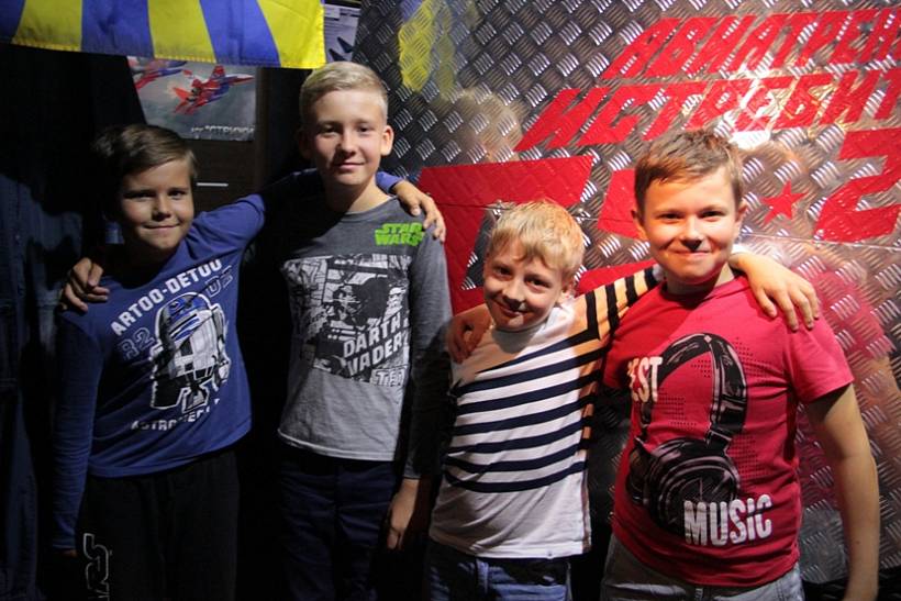 Полёт на авиатренажере Су 27
5