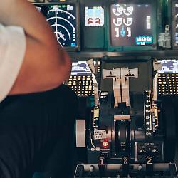 Боинг 737 или Airbus A320: полет на авиатренажере в будни (60 мин., до 3 чел.)