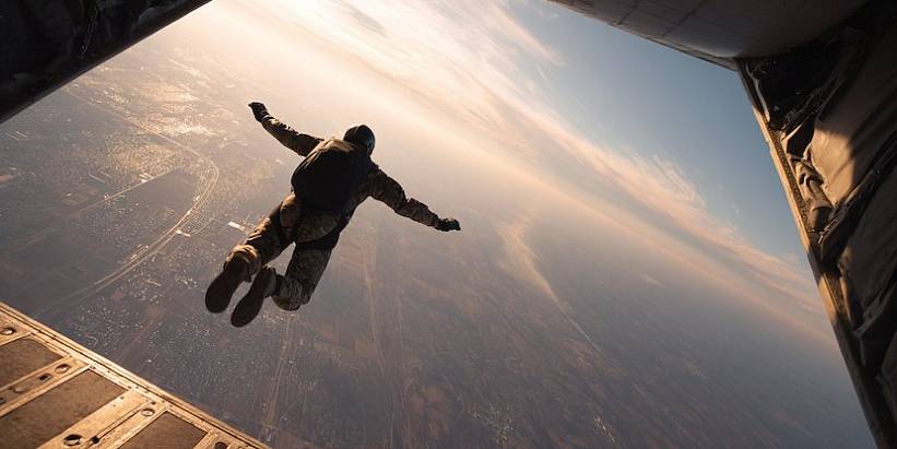 Самостоятельный прыжок с парашютом с 800 метров0